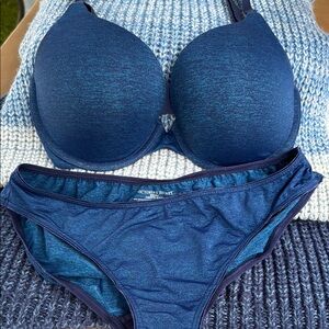 Victoria's Secret Blue Seamless Bra
